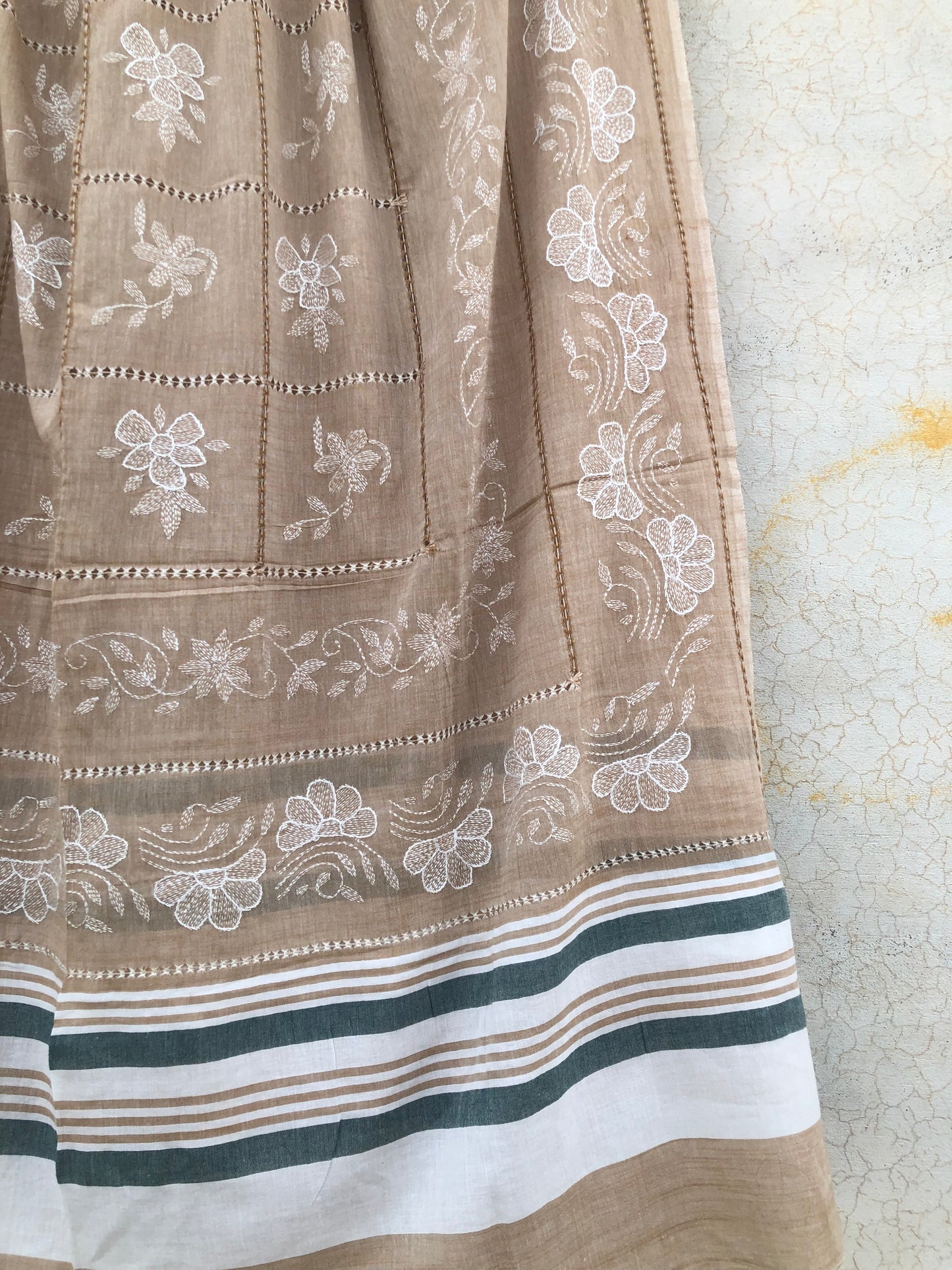 Hand embroidered lawn chaddar